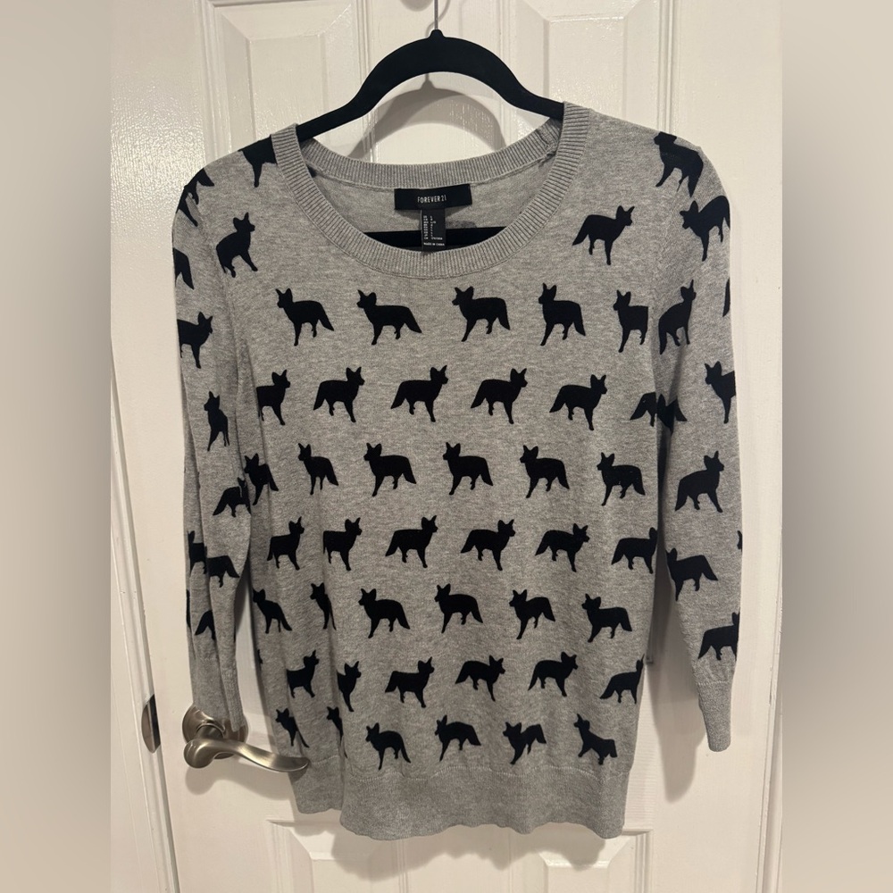 Forever 21 grey fox print sweater